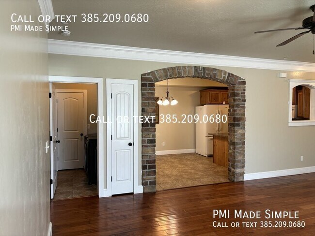 Foto del edificio - 3689 E Rock Creek Rd