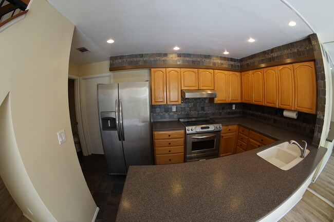 Building Photo - 6251 Sandcrest Cir
