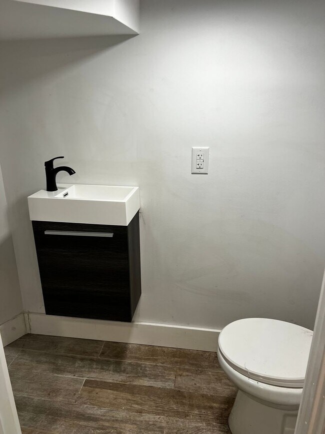 Foto del edificio - 124 N Felton St