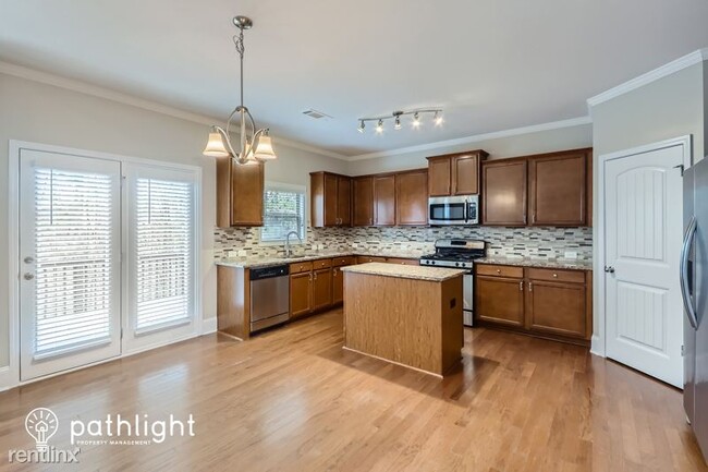 Foto del edificio - 5 br, 4 bath House - 4761 Arbor View Parkw...