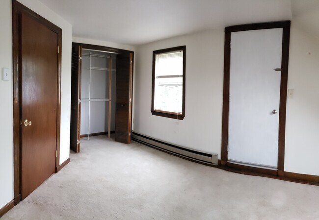 Bedroom - 97 Glendale Rd