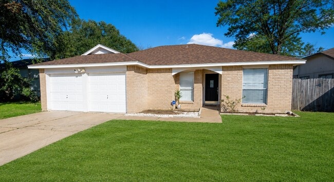 Building Photo - 2022 Crosscoach Ln