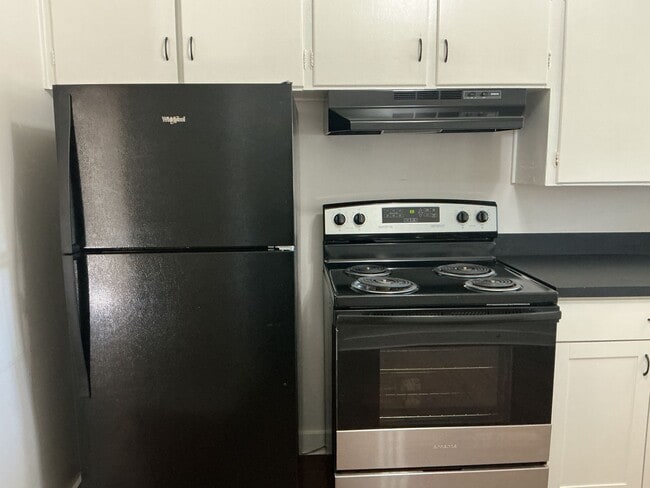 Building Photo - Shaw - 210/212 Allamanda