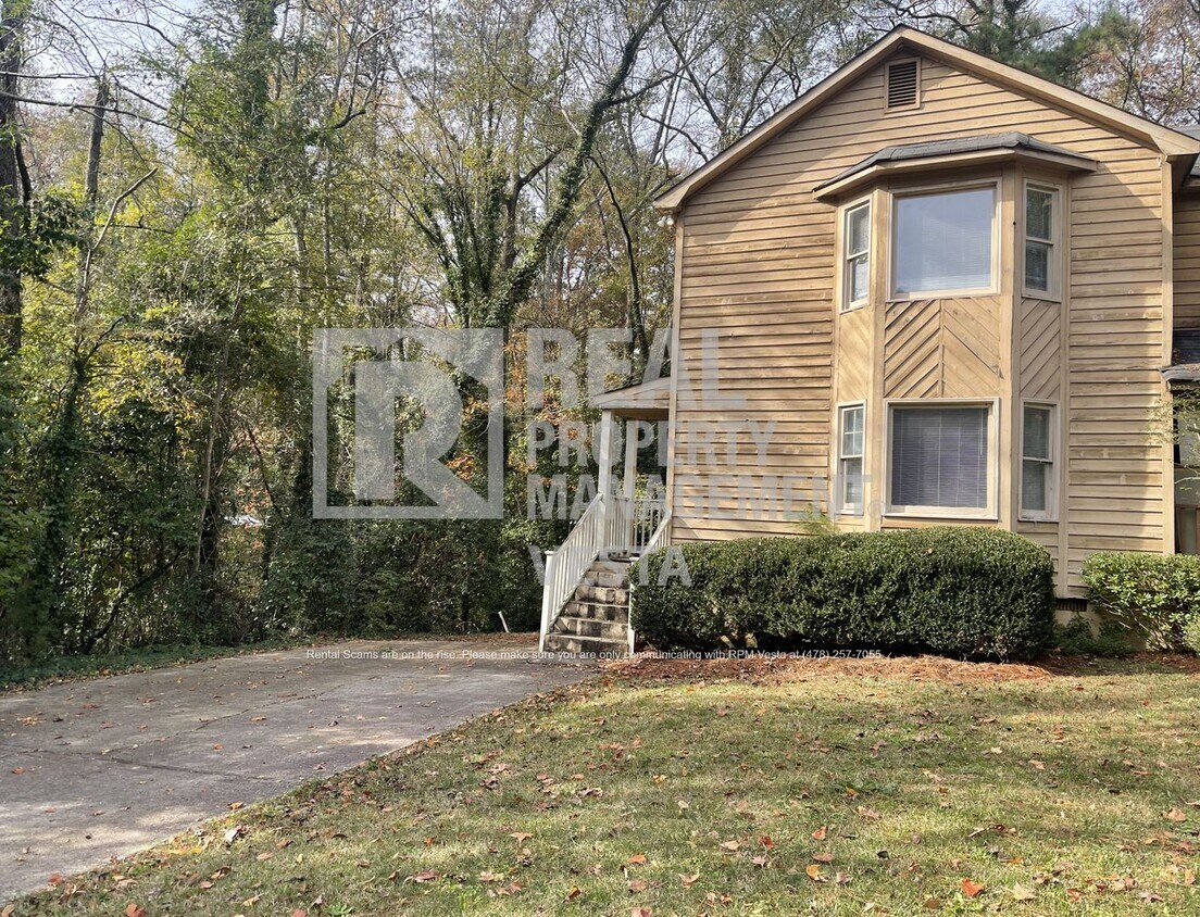 Spacious Townhouse in a Great Neighborhood House Rental in Macon, GA