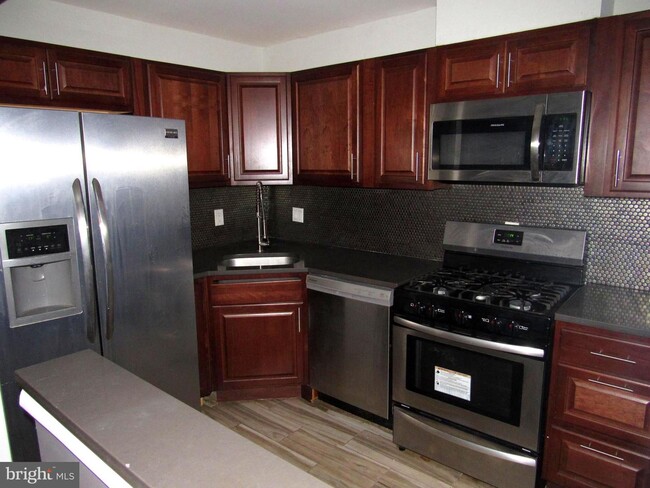 Building Photo - 3124 Brinkley Rd