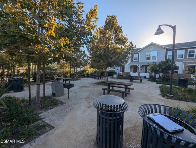 Building Photo - 140 Farmhouse Dr