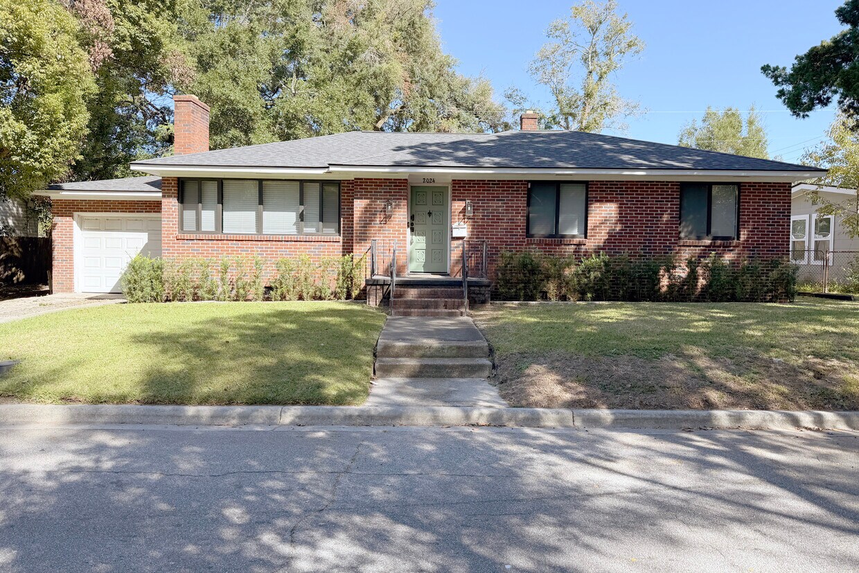 Primary Photo - 2024 California Ave