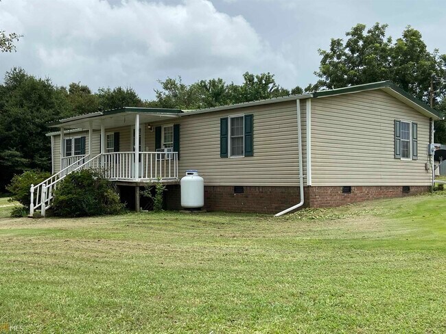 Building Photo - 3193 Sycamore Rd