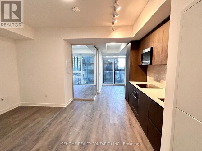 Photo du bâtiment - 127 Broadway Ave