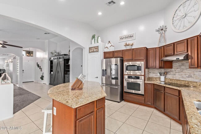 Foto del edificio - 10355 W Wood St