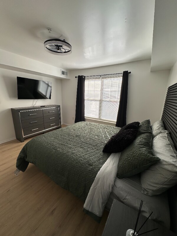 Foto del edificio - 139000 Farnsworth Ln