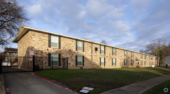 Marsalis Apartments - The Addison