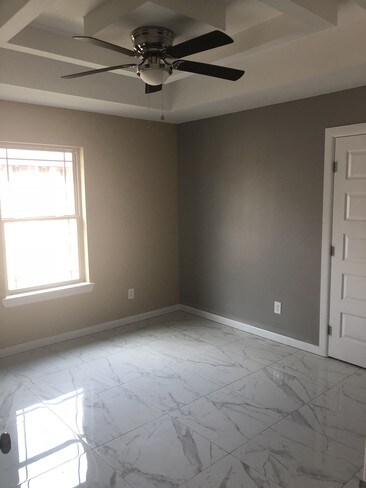 Building Photo - 1512 River Bend Dr