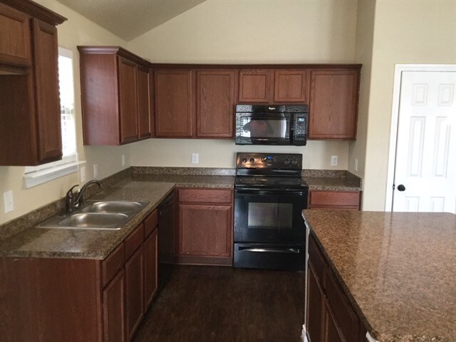 Foto del edificio - 1313 Rosedale Springs Ln