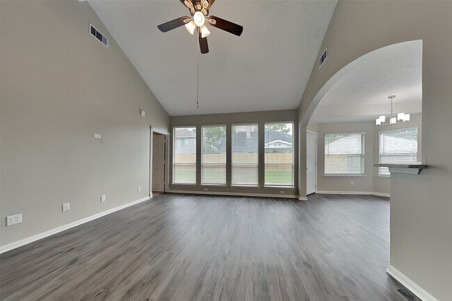 Foto del edificio - 17003 Fairway Glen Ln