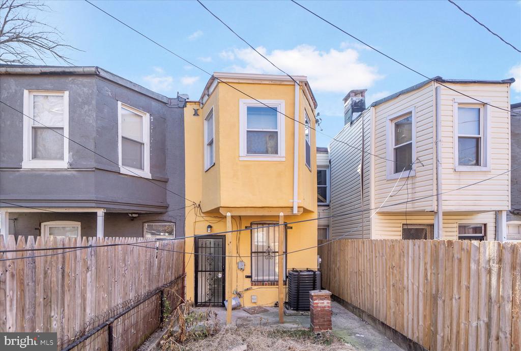 Primary Photo - 1512 E Lafayette Ave