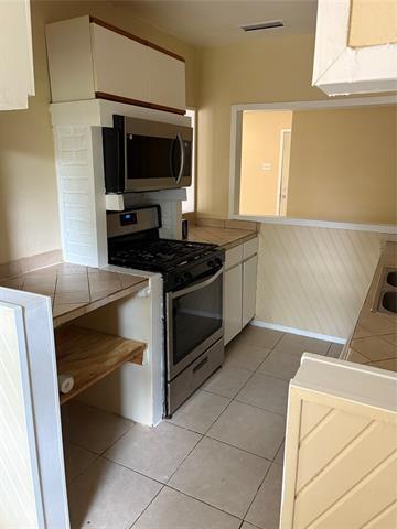 Building Photo - 408 Price Dr