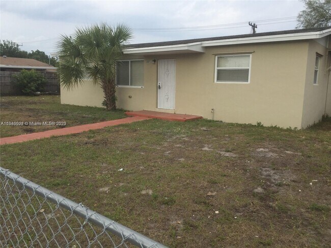 Building Photo - 20711 NW 32nd Pl