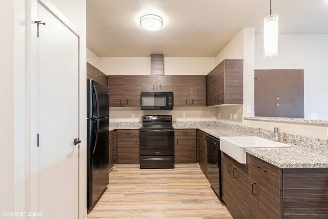 Foto del edificio - 1 Bedroom / 1 Bathroom Apartment!