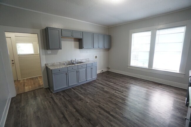 Foto del edificio - 4335 Jackson St