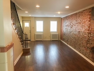 Building Photo - 1112 Latona St
