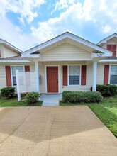 Building Photo - 9623 Cobblebrook Dr