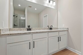 Building Photo - 21550 Bluebonnet Bay Dr