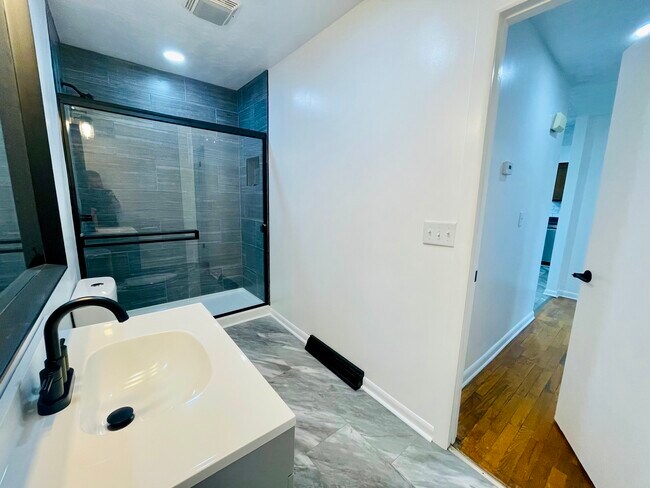 Foto del edificio - 908 S Crutcher Ave