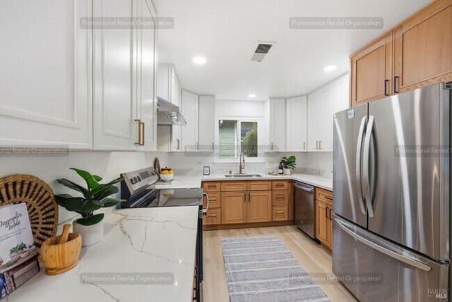 Foto del edificio - Proctor Terrace Single level home-walk to markets