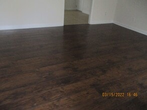 Building Photo - 211 Robertson Dr