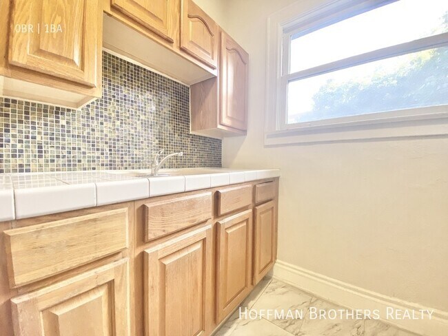 Foto del edificio - 532 S Coronado St