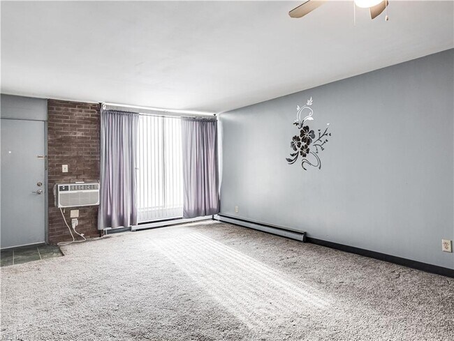 Foto del edificio - 2331 E Market St