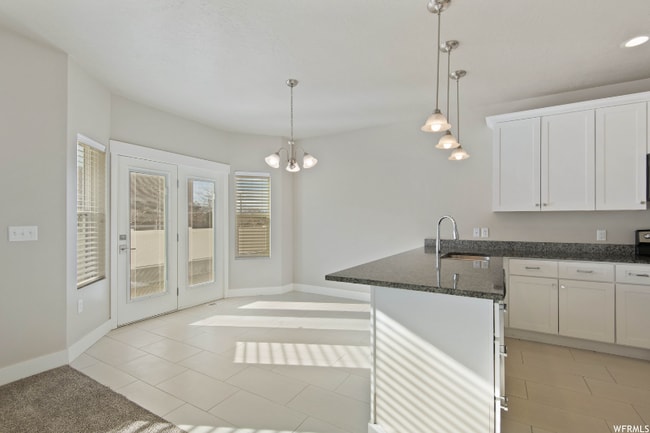 Building Photo - 7869 S 700 E