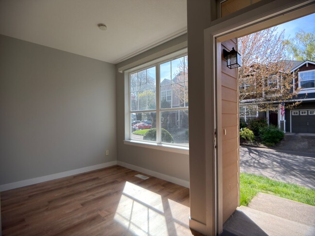 Photo - 3608 NE 42nd St House