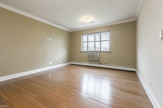 Foto del edificio - 5454 S Everett Ave