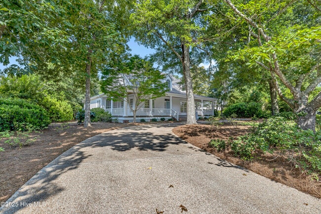 Foto del edificio - 844 Arboretum Dr