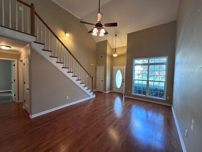 Building Photo - Grovetown home in pool community!