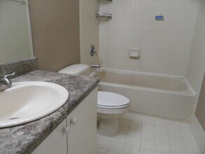 Building Photo - 3305 Shoma Dr