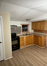 Building Photo - 200 Bryson Dr