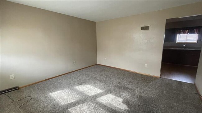Building Photo - 110 Cunningham Ln