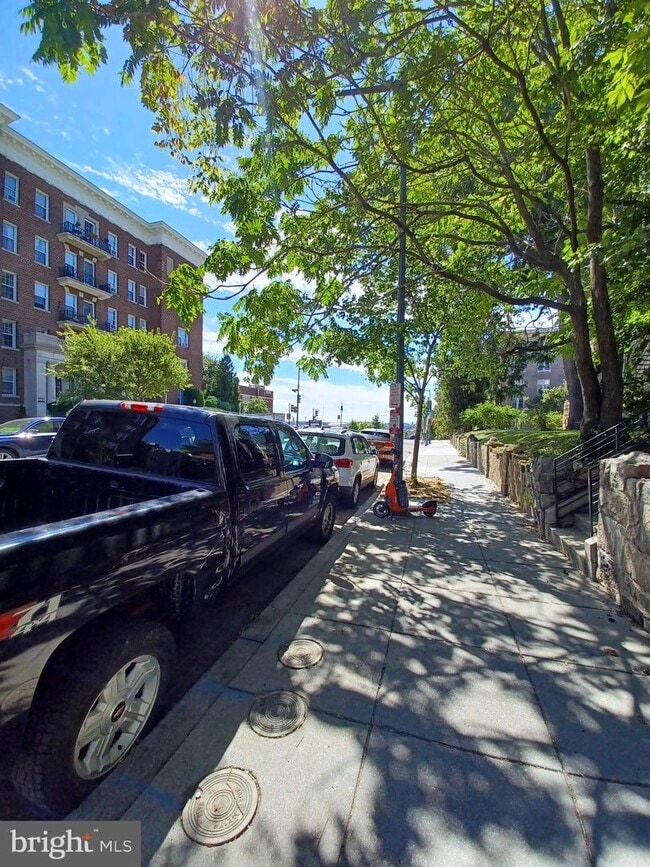 Building Photo - 2514 13th St NW