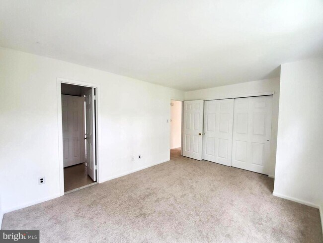 Building Photo - 1659B Trellis Cir