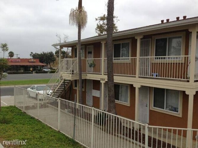 Building Photo - Studio, 1 bath Apartment - 2250 Morley St