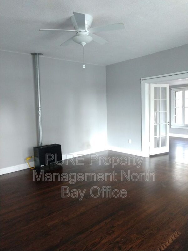 Building Photo - 420 S Spring St