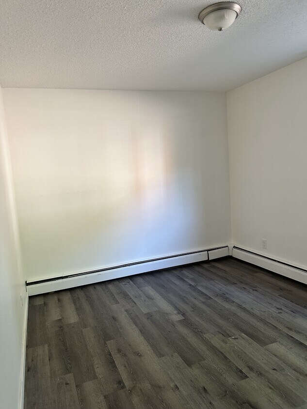 Photo principale - 727 5th Ave N