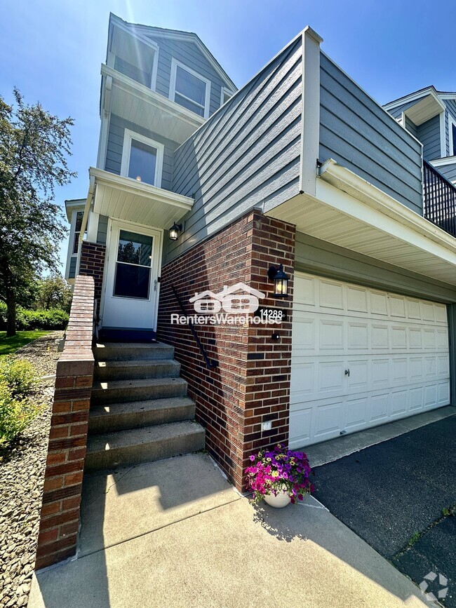 Building Photo - 14288 Estates Ave