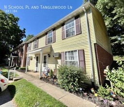 Building Photo - 323 N School Pl