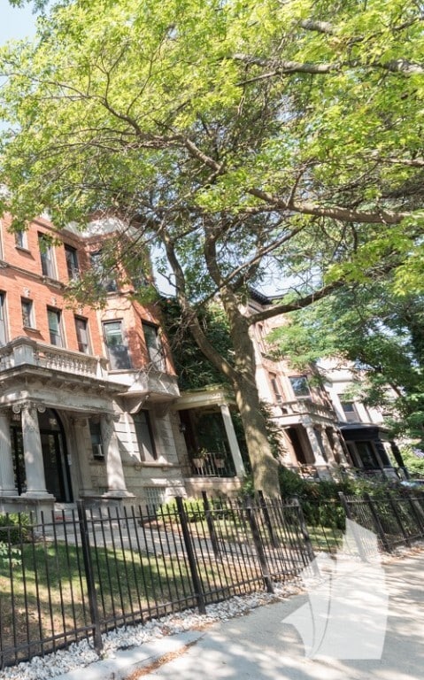 Foto del edificio - 854 W George St