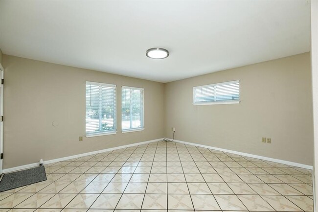 Building Photo - 6323 Thurgood Ave