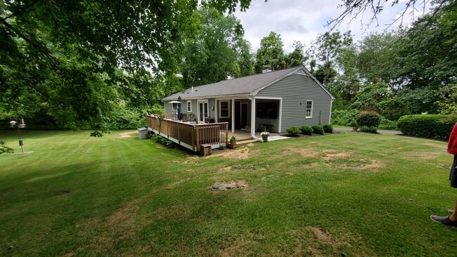 Building Photo - 71 Woodchuck Hill Rd